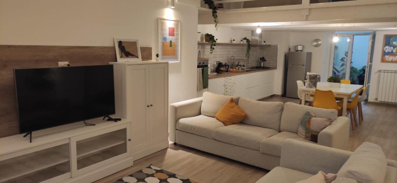 Casamas Villa Brindisi Bagian luar foto